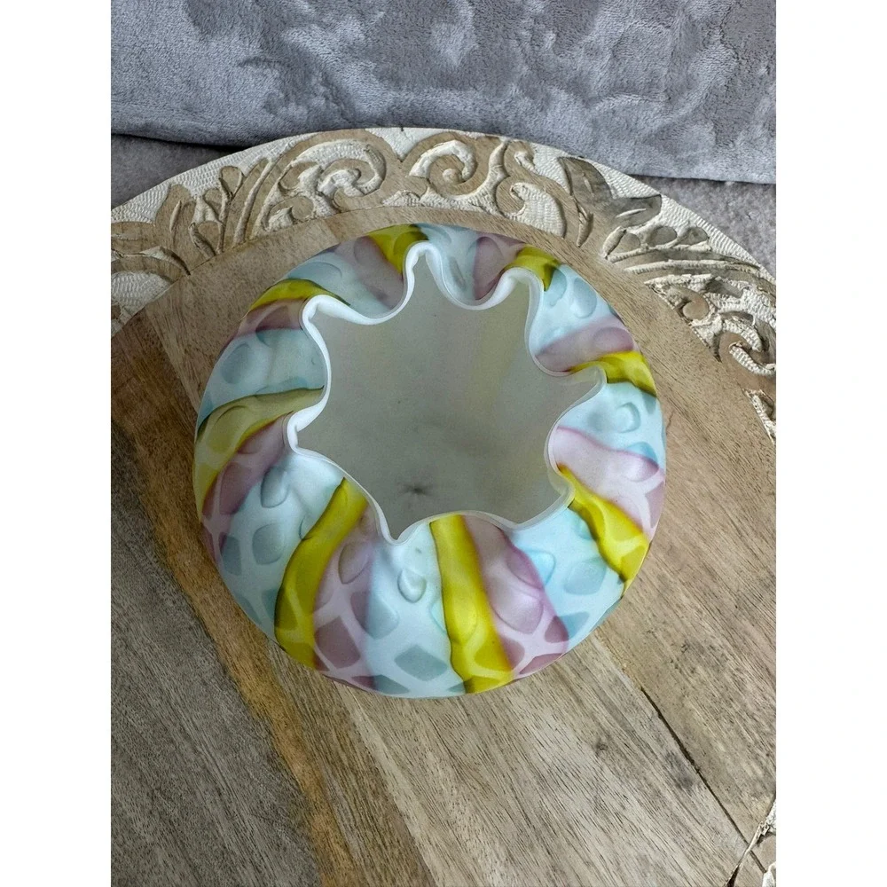 Art Glass Rose Bowl Striped Pastel‎ Yellow Pink Blue Satin Diamond Optic 4.5in